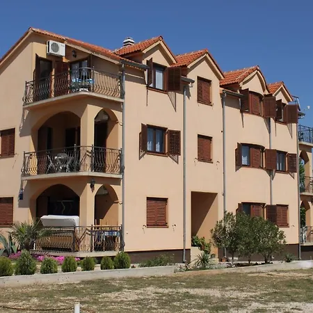 With Parking Space Tribunj, Vodice - 6223 Apartamento Tribalj