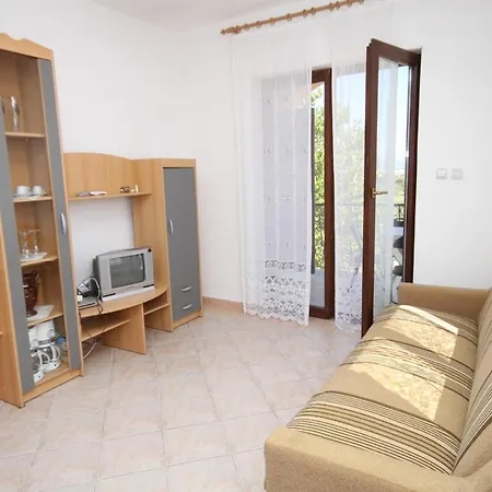 Apartment Apartments With Parking Space Tribunj, Vodice - 6223 *