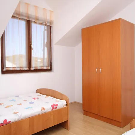 With Parking Space Tribunj, Vodice - 6223 Apartamento Tribalj