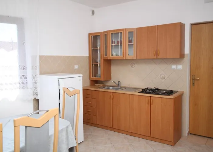 Apartments With Parking Space Tribunj, Vodice - 6223 Tribalj