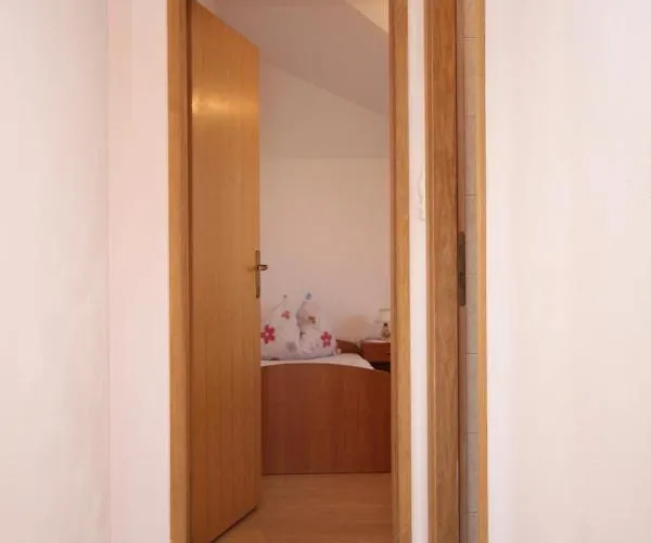 Apartament Apartments With Parking Space Tribunj, Vodice - 6223 *