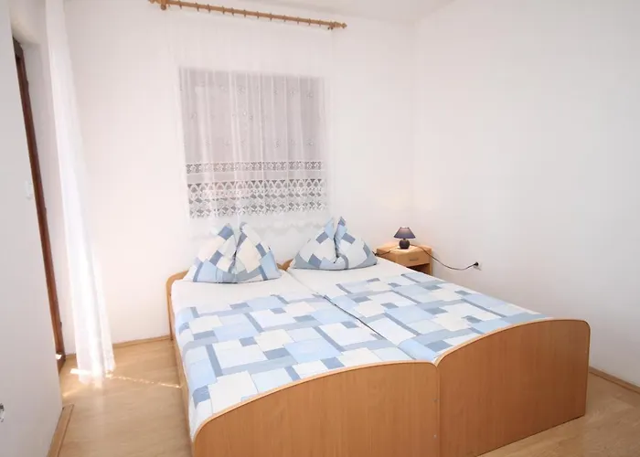 Apartmán With Parking Space Tribunj - Vodice - 6223 *